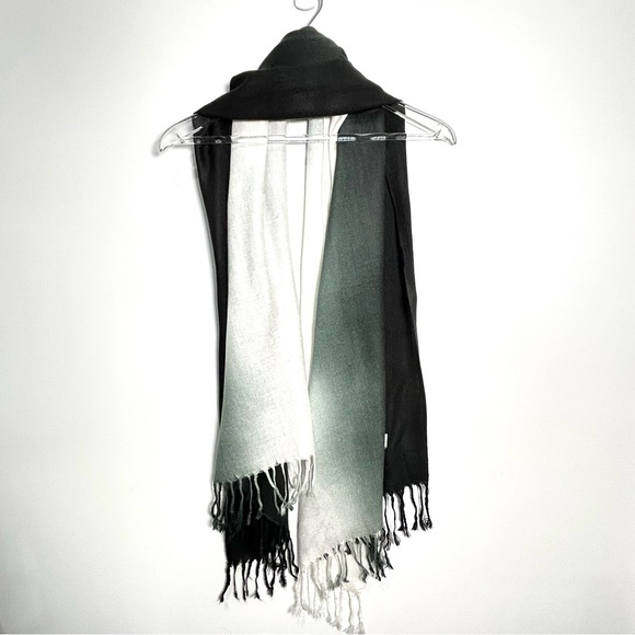 Pashmina Green White Ombre Flat Knotted Fringe Cashmere Wool Silk Scarf NWOT - Picture 11 of 16